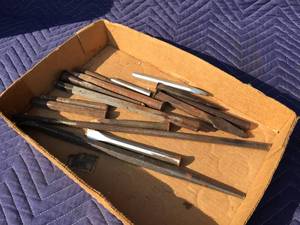 lot 54 image: Group Various Chisels & Punches