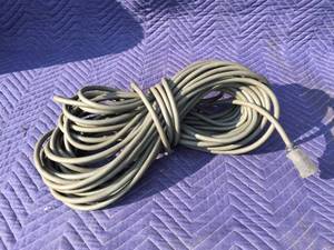 lot 60 image: Heavy Duty 100 Extension Cord