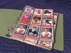 lot 75 image: Album 1990-ish Hockey-Baseball Cards