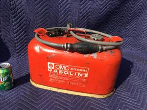 lot 78 image: OMC JohnsonEvinrude 6 Gallon Fuel Tank