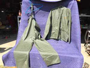 lot 97 image: Stearns Dry Wear Big Rainsuit