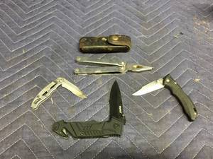 lot 124 image: Leatherman - Buck - Gerber - Ruko KnivesTools