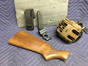 lot 128 image: Beretta 9mm, Rack-N-Roll, Stock, Scope Mount