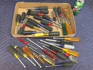 lot 134 image: Variety of Handled Nut Drivers