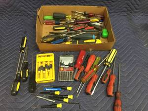 lot 147 image: Variety Screwdrivers