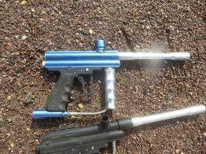 lot 14 image: Paint Ball Guns x 3