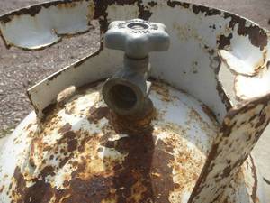 lot 18 image: LP Tank 30 Lb