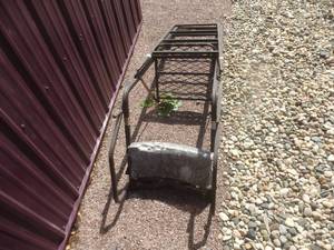 lot 12 image: Double Wide Tree Stand