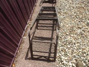 lot 11 image: Ladder Tree Stand