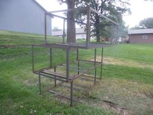 lot 49 image: Angle Iron Crates x 3