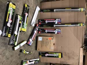 lot 25 image: Lot of assorted LED Lights see pictures