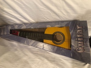 lot 68 image: Guitar