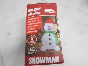 Snowman Holiday Inflatable 5 ft ope...