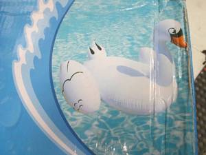Joyin Inflatable Noble Swan Raft op...