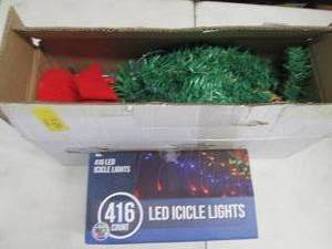 416 LED Icicle Lights, 23 Prelit Ta...