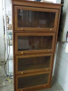 lot 1 image: Lawyers Wood Book Case with 4 Shel...
