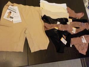 lot 63 image: Womens Undies...