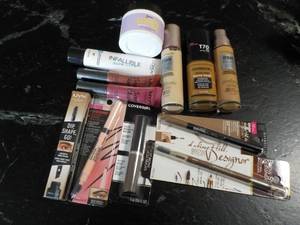 lot 111 image: Make Up Assortment...