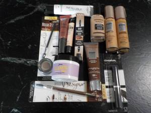 lot 112 image: Make Up Assortment...