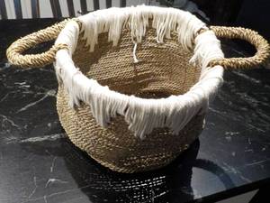 lot 139 image: Opalhouse Hand Woven Rope Basket 15...