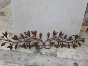 lot 226 image: Metal Wall Dcor 48 x 12...