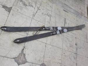 lot 228 image: Vintage Wood Skis- great for repurp...