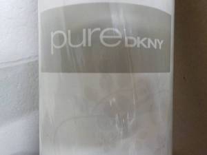 lot 251 image: Pure DKNY Yoga Mat- New...