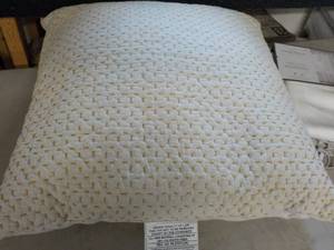 lot 258 image: Pillow, Curtain Panels and Picture ...