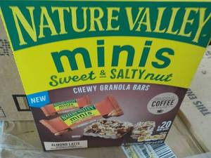 lot 302 image: Case of 5 Boxes 20 Mini Bars Nature...