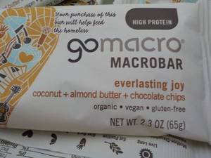 lot 331 image: 50 - 2.4 oz Gomacro Protein Everlas...