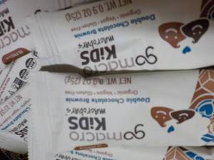 lot 338 image: 100 Gomacro Kids Protein Bars...