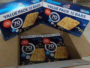 lot 404 image: Case of 4 Boxes Fiber One Lemon Bar...