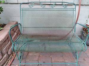 lot 68 image: Adorable Metal Outdoor Patio Swing 