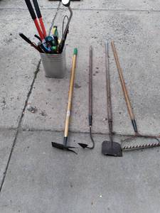lot 74 image: Collection of Outdoor Tools Rakes, Weeders, Trimmers, Clippers