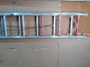 lot 86 image: Essential Aluminum Extension Ladder