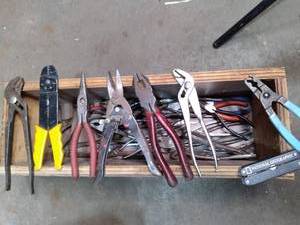 lot 101 image: Hand-Made Wood Box Full of Hand Tools (22)