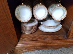 lot 13 image: Classic Noritake Japan China Set
