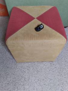 lot 26 image: Adorable Red and Cream Upholstered 18 Square Ottoman 
