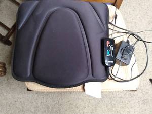 lot 42 image: Stay Warm with the Homedics Heated Seat Pad