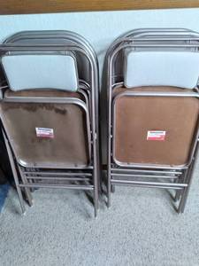 lot 43 image: Folding Card Table and Chairs 