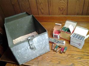 lot 264 image: Electronic Control Corp Vintage Metal Storage Box with .410 and 12 Gauge Shotgun Shells Remington, Concorde, Western 