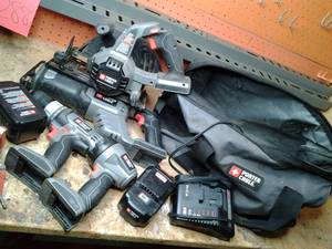 lot 291 image: 4pc battery operated Porter Cable Power Tools in Bag Circular Saw, Drill, Flashlight, More 