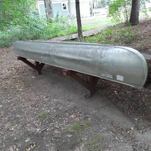 lot 171 image: Aero Craft Aluminum Canoe with Webbed Seating - Over 17 Long 