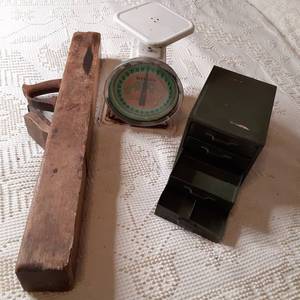 lot 333 image: Vintage Wooden Hand Planer, Nursery Scale, Desktop Organizer