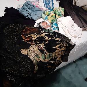 lot 360 image: Totenberg Bag with Table Cloths, Womens Clothing, Mens Accessories 