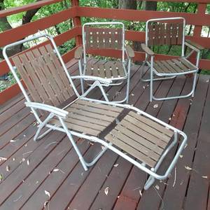 lot 159 image: Vintage Lot of (3) Metal Framed Folding Lawn Chairs with Wood Seats