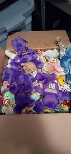 lot 222 image: Endearing Collection of TY Beanie Babies - Many with Tags (55)