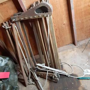 lot 214 image: Super Cool Slatted Wood and Rope Suspended Porch  Tree Swing 