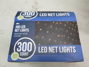 lot 23 image: 300 led net lights open box ...