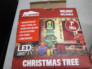 lot 51 image: christmas tree 7 foot holiday infla...